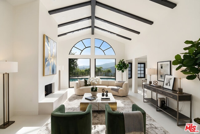 24362 Park Granada in Calabasas, CA - Building Photo - Building Photo