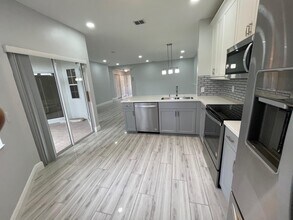 6526 Via Regina in Boca Raton, FL - Building Photo - Building Photo