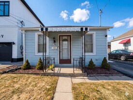 70 Poulette St in Hamilton, ON - Building Photo