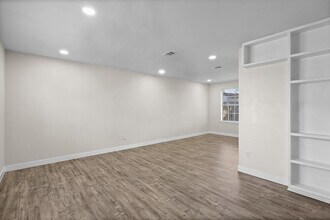 5410 Forest Trails Dr in Houston, TX - Foto de edificio - Building Photo