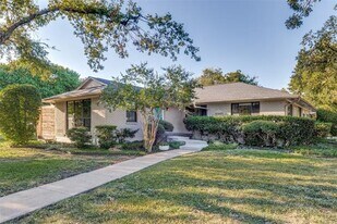 10665 Lake Haven Dr in Dallas, TX - Building Photo