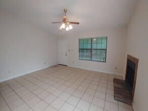 1440 N 61st Ave in Pensacola, FL - Foto de edificio - Building Photo