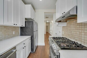 22 Grace St in Jersey City, NJ - Building Photo - Building Photo