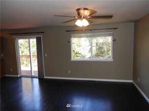2149 Indigo Pointe Pl in Port Orchard, WA - Foto de edificio - Building Photo