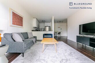 655 S Fair Oaks Ave, Unit SI FL3-ID1964 in Sunnyvale, CA - Foto de edificio - Building Photo