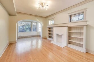 6146 S Evans Ave in Chicago, IL - Building Photo - Building Photo