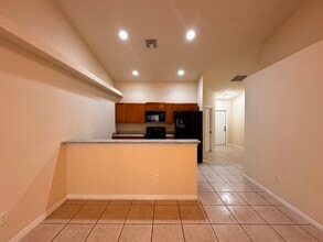 626 SE 13th Ave in Cape Coral, FL - Building Photo - Building Photo