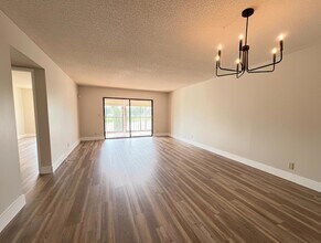 7320 Amberly Ln, Unit 207 in Delray Beach, FL - Building Photo - Building Photo