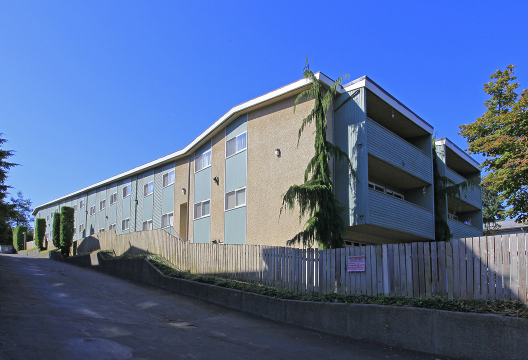 Lakeview Terrace Apartments in Everett, WA - Building Photo