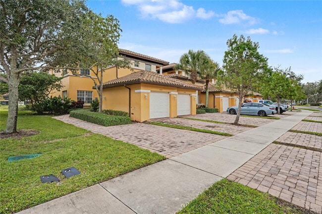 8296 NW 128th Ln in Parkland, FL - Building Photo - Building Photo