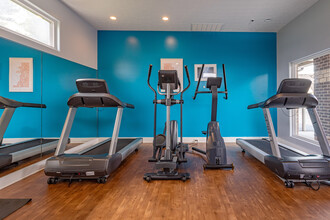 Ashton Park Townhomes in Louisville, KY - Building Photo - Interior Photo