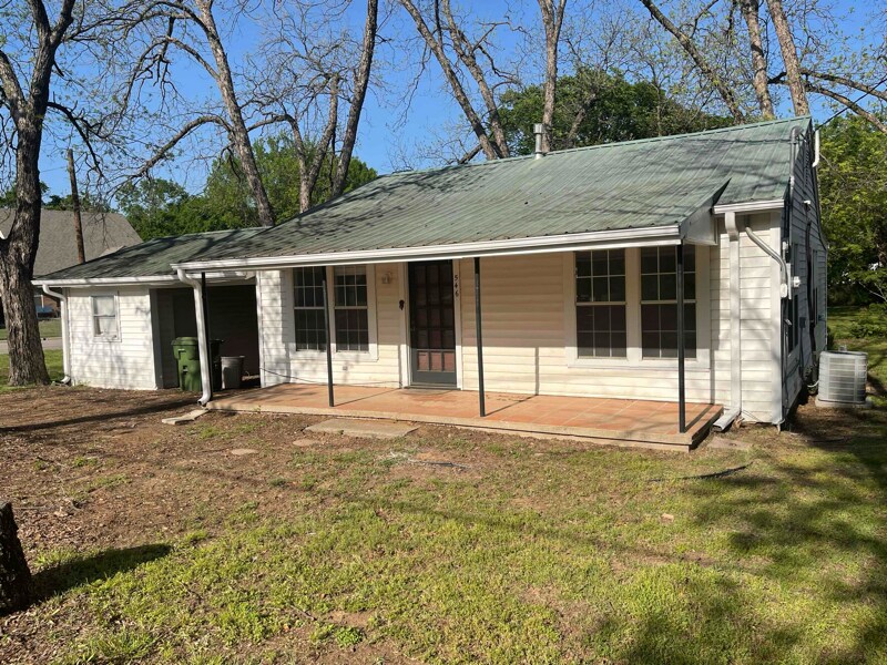 546 N Ave D in Springtown, TX - Building Photo