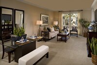 Building Photo - La Jolla Palms Apartamentos in San Diego, California