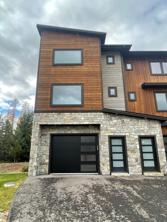 1950 Whitefish Ave in Whitefish, MT - Building Photo