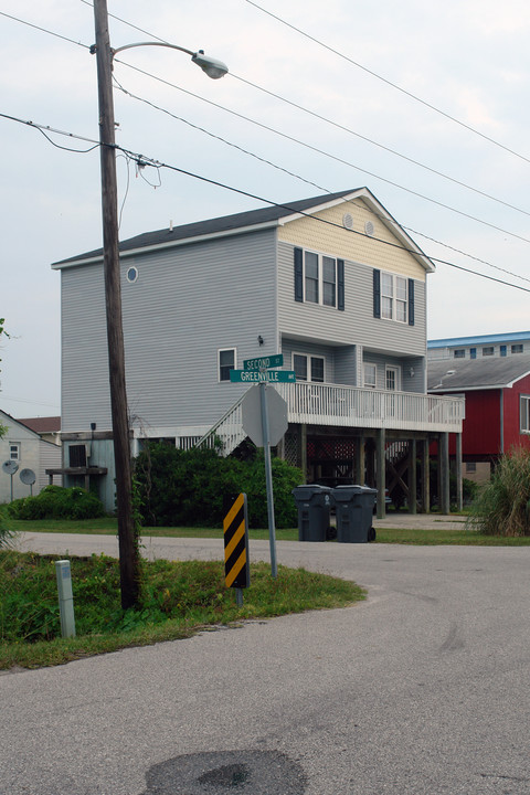 108 Greenville Ave in Carolina Beach, NC - Building Photo