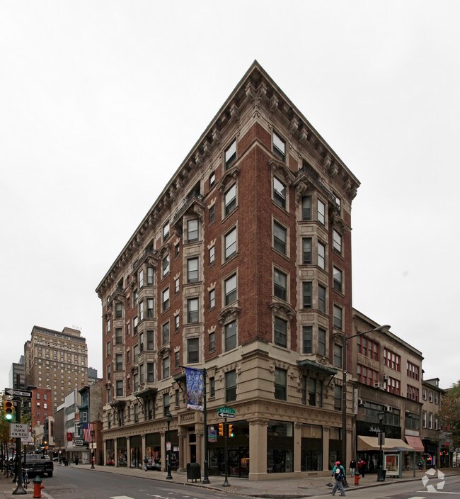 145 S 13th St in Philadelphia, PA - Building Photo