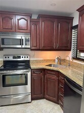 3299 Cocoplum Cir in Coconut Creek, FL - Building Photo - Building Photo