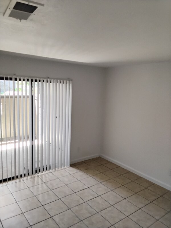 property at 1151 S Chestnut Ave