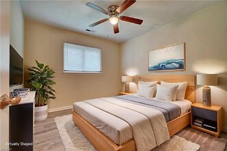 1029 Ferry Plantation Rd in Virginia Beach, VA - Building Photo - Building Photo