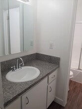14019 Cerise Ave in Hawthorne, CA - Building Photo - Building Photo