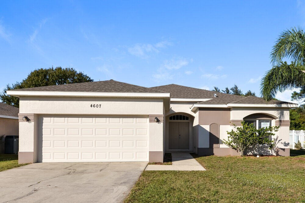 4607 9th Ave E in Bradenton, FL - Foto de edificio
