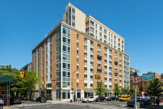 Livmor Condominium in New York, NY - Foto de edificio - Building Photo