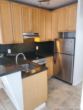 1000 7th St-Unit -4 in Miami Beach, FL - Building Photo