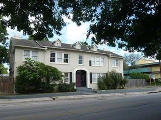 1802 W Gramercy Pl in San Antonio, TX - Building Photo