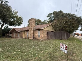 3001 Ripplewood Dr in Garland, TX - Building Photo