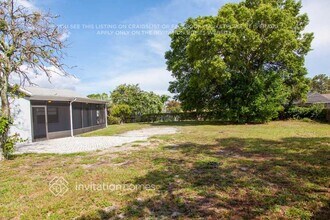 7314 Royal Crescent Ct in Port Richey, FL - Building Photo - Building Photo