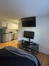 3723 N Pine Grove Ave in Chicago, IL - Foto de edificio - Building Photo