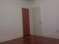 130 College Pl, Unit 3 - 6