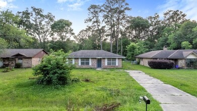1204 Crescent Blvd in Cleveland, TX - Building Photo - Building Photo