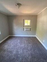 633 Broad St NW in Cleveland, TN - Building Photo - Building Photo