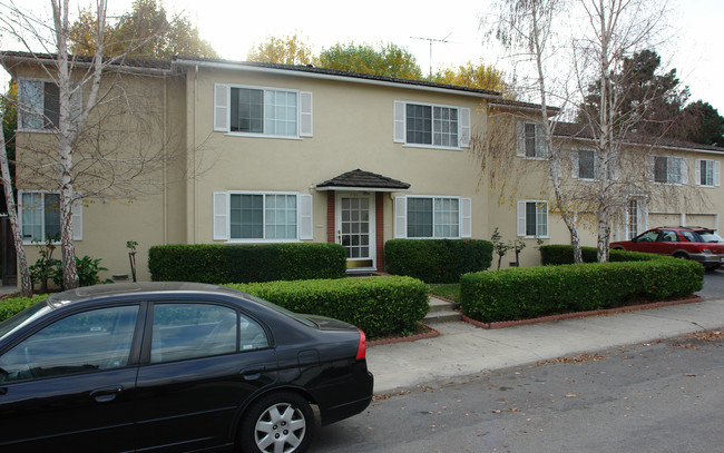 691 Victor Way in Mountain View, CA - Building Photo - Building Photo