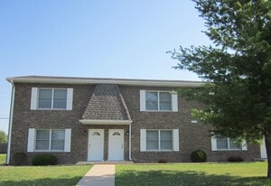 4609 W Millbrook Dr in Columbia, MO - Building Photo