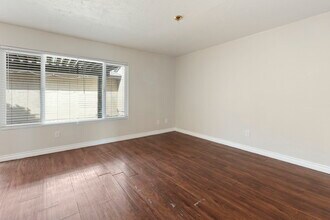 1063 Las Rosas Ct in Chula Vista, CA - Building Photo - Building Photo