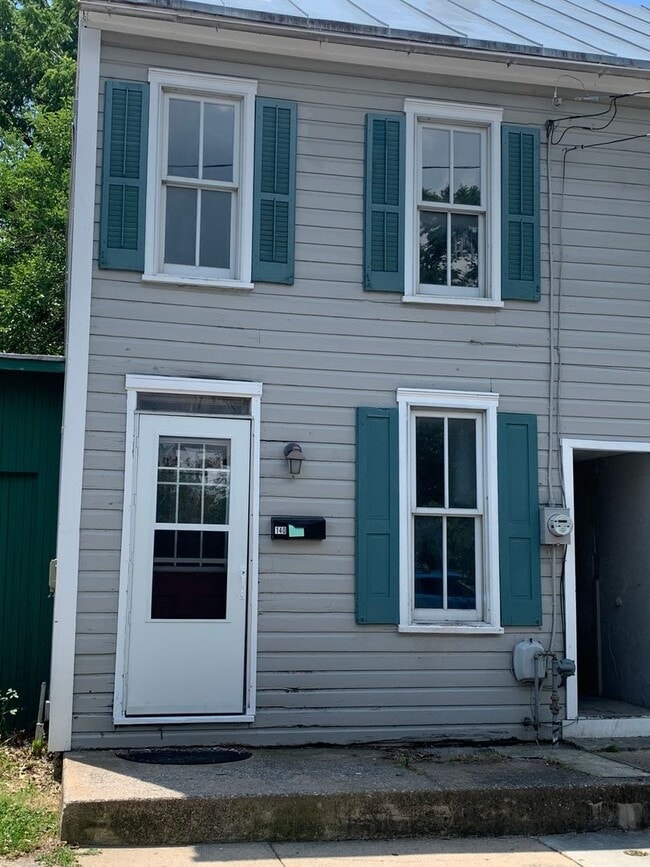 property at 140-140 E St