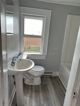 82 Bailey Ave in Plattsburgh, NY - Building Photo - Building Photo