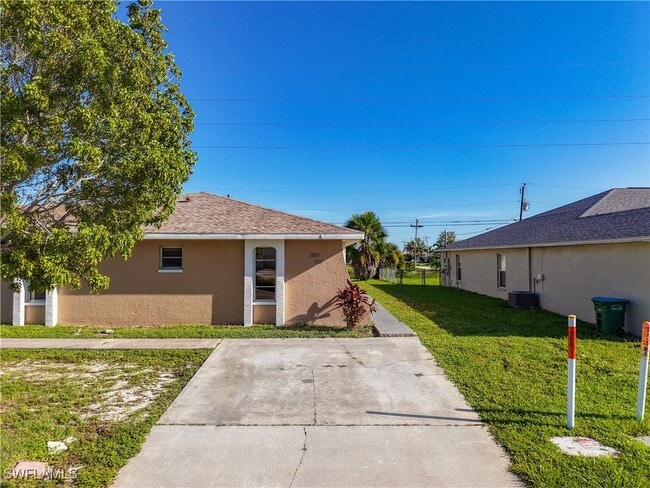 1107 Cape Coral Pkwy W in Cape Coral, FL - Building Photo - Building Photo