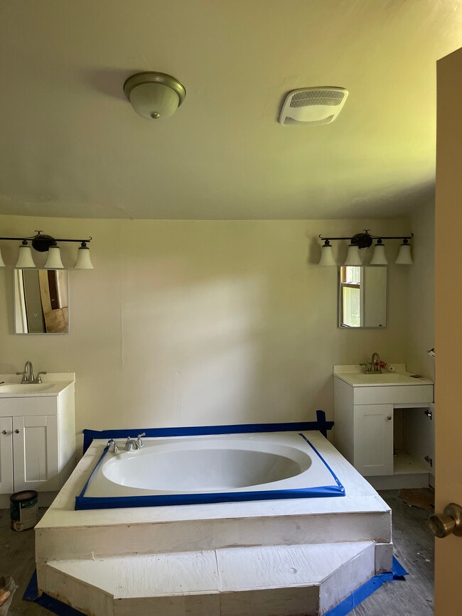 2831 Oak Hill Cir in Gainesville, GA - Building Photo - Building Photo