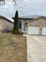4207 Whiskey Ave in Windsor, ON - Building Photo