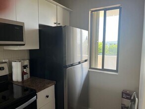 3138 Via Poinciana in Greenacres, FL - Building Photo - Building Photo