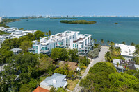 Ios On The Bay in Miami, FL - Foto de edificio - Building Photo