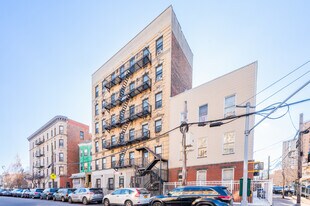 834 E 156th St in Bronx, NY - Building Photo
