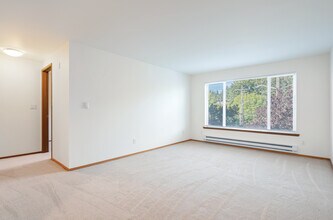 The Magnolia in Seattle, WA - Building Photo - Building Photo