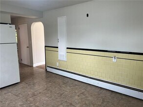 108 Airport Rd in Warwick, RI - Building Photo - Building Photo