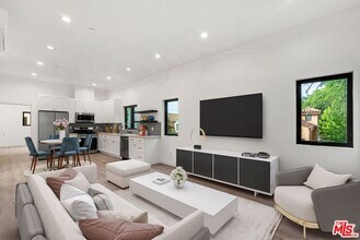 8931 Hubbard St in Culver City, CA - Building Photo - Building Photo