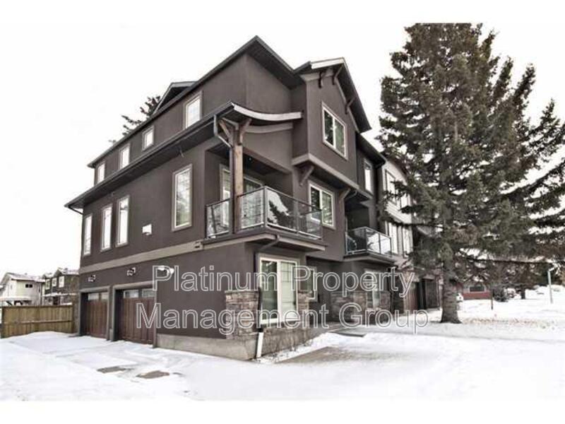 2812-2811 1 St NW in Calgary, AB - Building Photo