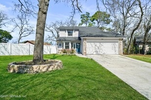 8434 Allwine Ct in Jacksonville, FL - Building Photo